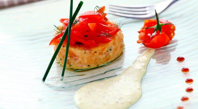 Tartar of salmon and marinated peeled tomatoes