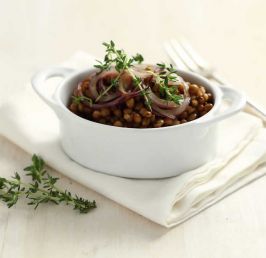 Baby lentils with red onion and thyme