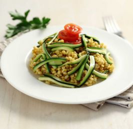Barley risotto with saffron and courgettes