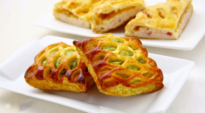 Creamed pea and cheese puff pastry tarts
