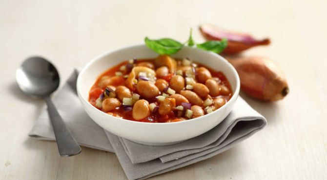 Borlotti beans in tomato and aubergine sauce
