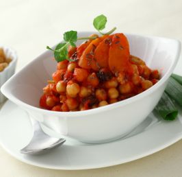 Stewed chickpeas with cumin and saffron
