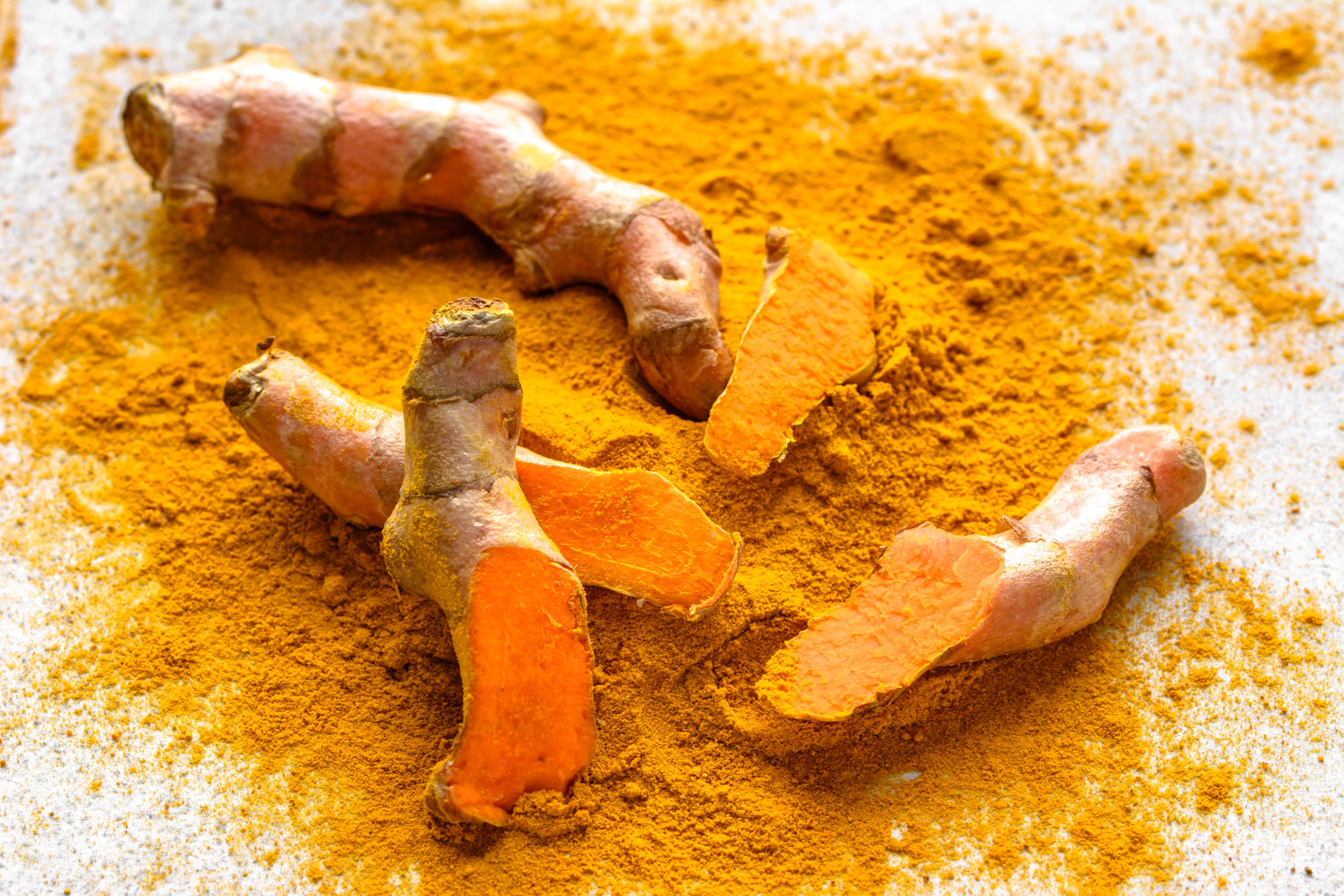 Quali sono i componenti principali della curcuma